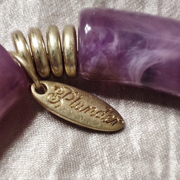 Plunder Purple & Gold Tone Segmented Swirled Dark Lilac Vintage Lucite Bracelet - Picture 5 of 6